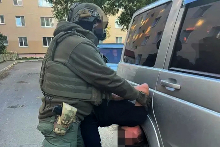 Росгвардейцы на Сахалине обеспечили силовую поддержку при задержании мужчины, подозреваемого в применении насилия к сотрудникам полиции